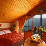 Acropole 3* Delphi