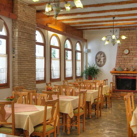 Hotel Acropole 3*